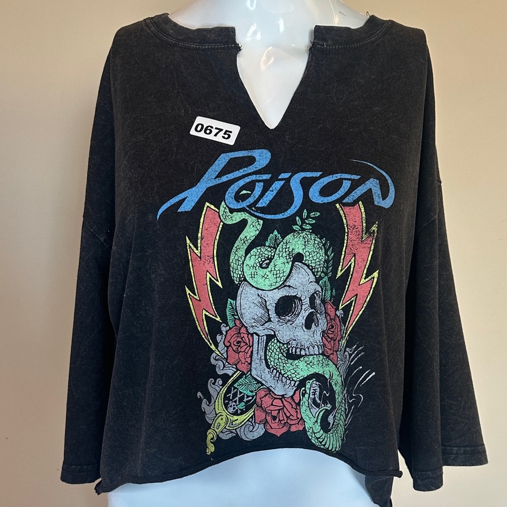 Poison Crop Top Graphic Skull and Snake Black Tee Juniors XXL Short Sleeves - Picture 2 of 6